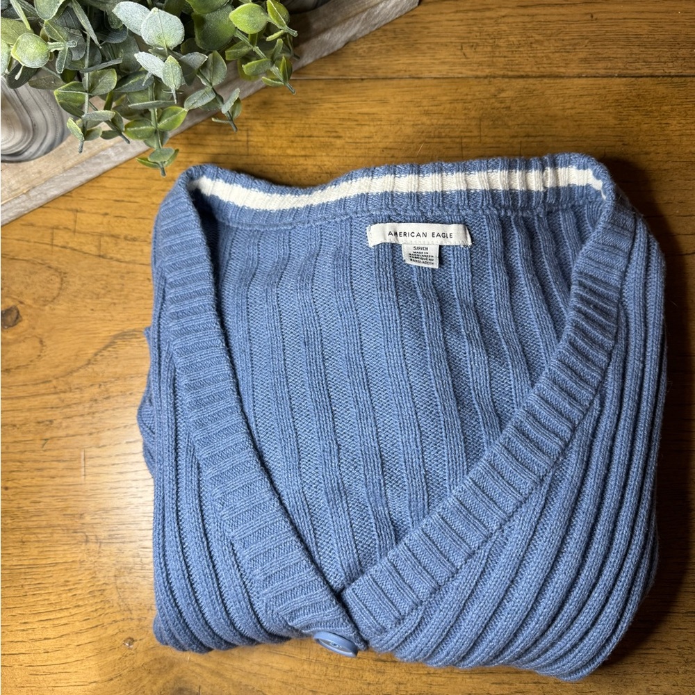 American Eagle Blue Cable Knit Crop Sweater Size Small - Picture 4 of 4